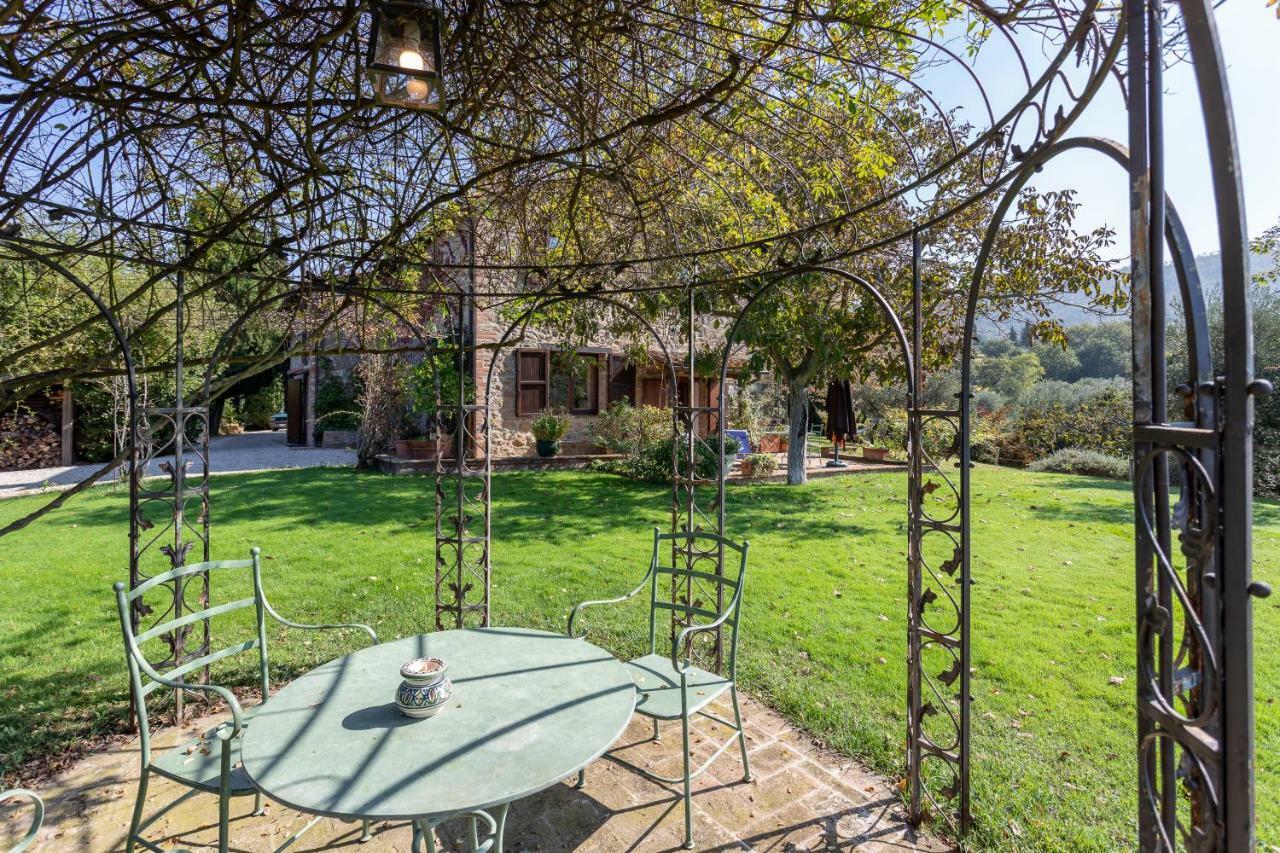Fontanaro Farm And Culinary School Paciano Exterior foto